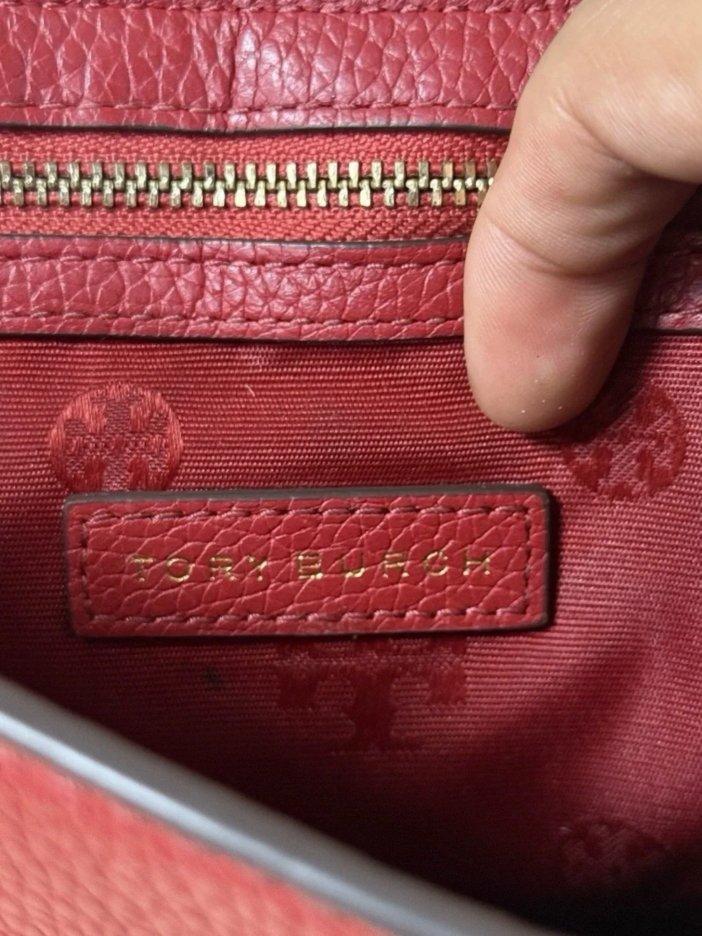 Tory Burch Red Shoulder Bag Gold Chain Strap Magnetic Snap Closure
